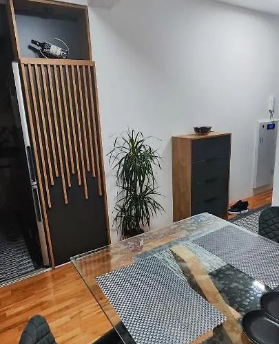 Marinkovic Stan Na Dan Apartment